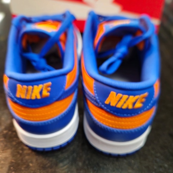 Sz 10 Knicks Nike Dunk Low Retro sneakers in blue and orange DV0833-800. main image 5